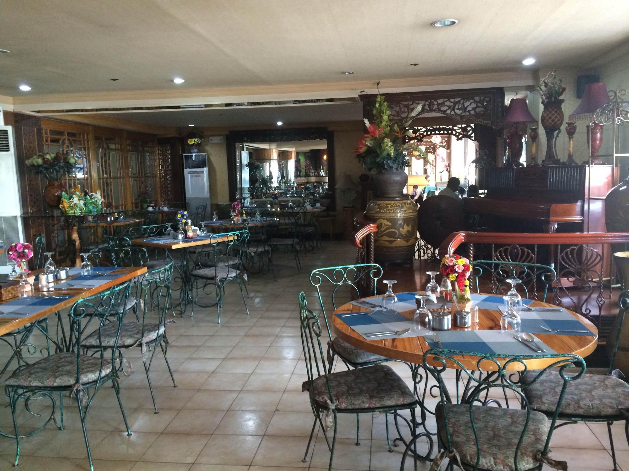 Pearlmont Hotel Cagayán de Oro Exterior foto
